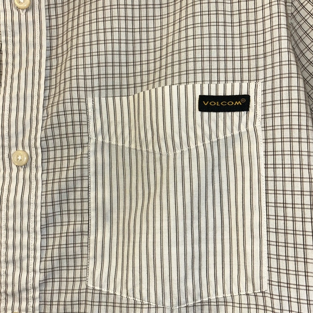 Volcom buttoned shirt L - Picture 4 of 8